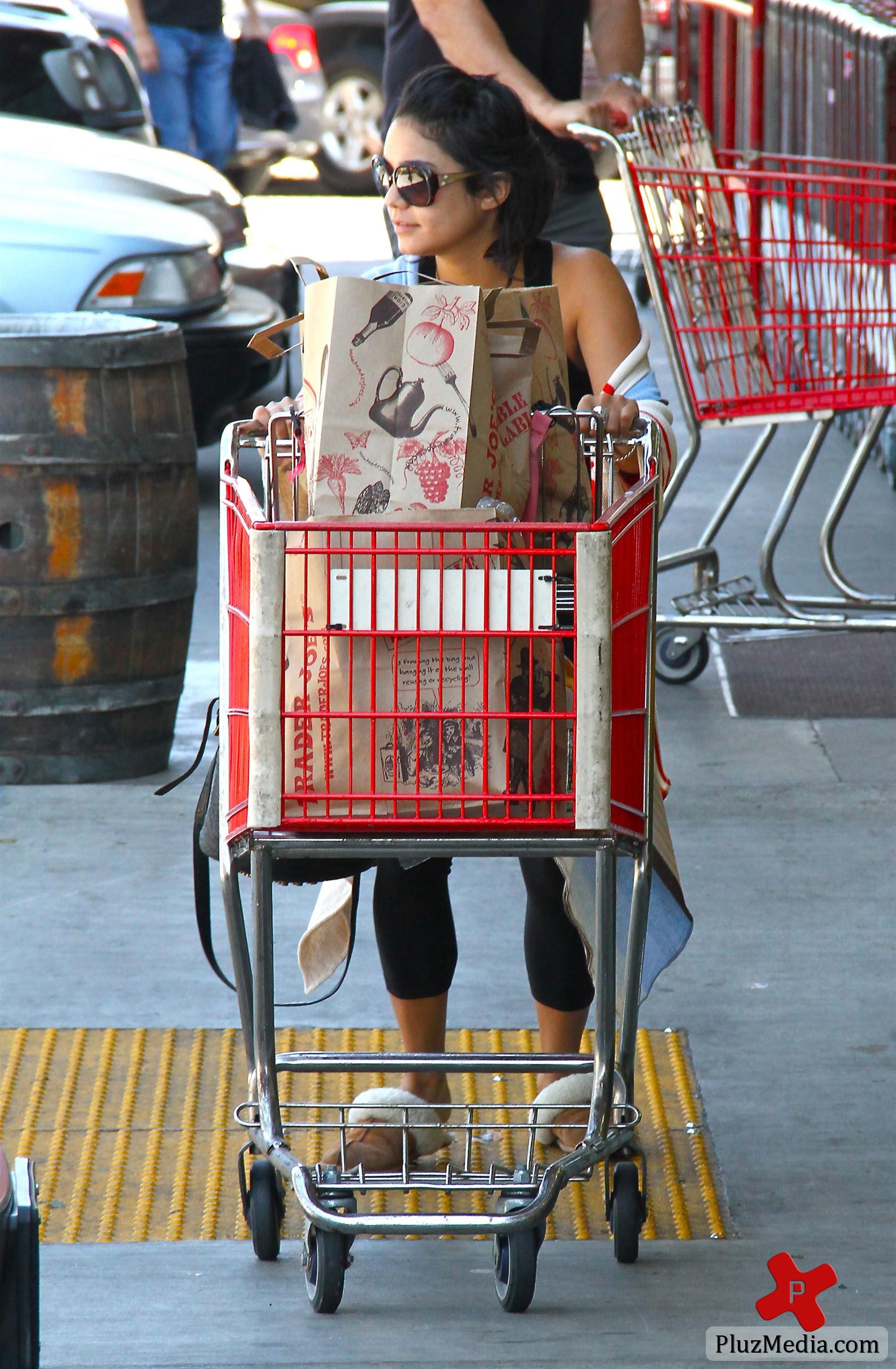 Vanessa Hudgens goes shopping for groceries at Trader Joe | Picture 88432